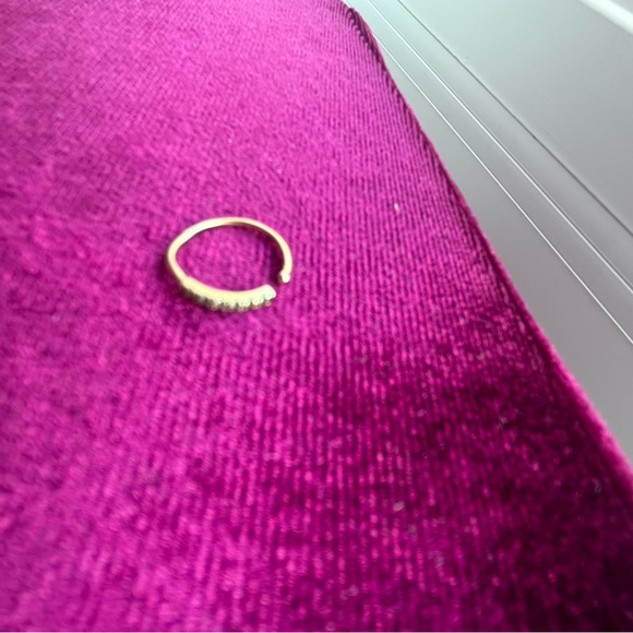 Ear cuff ( piercing) 14k solid gold with zircons - Picture 2 of 5